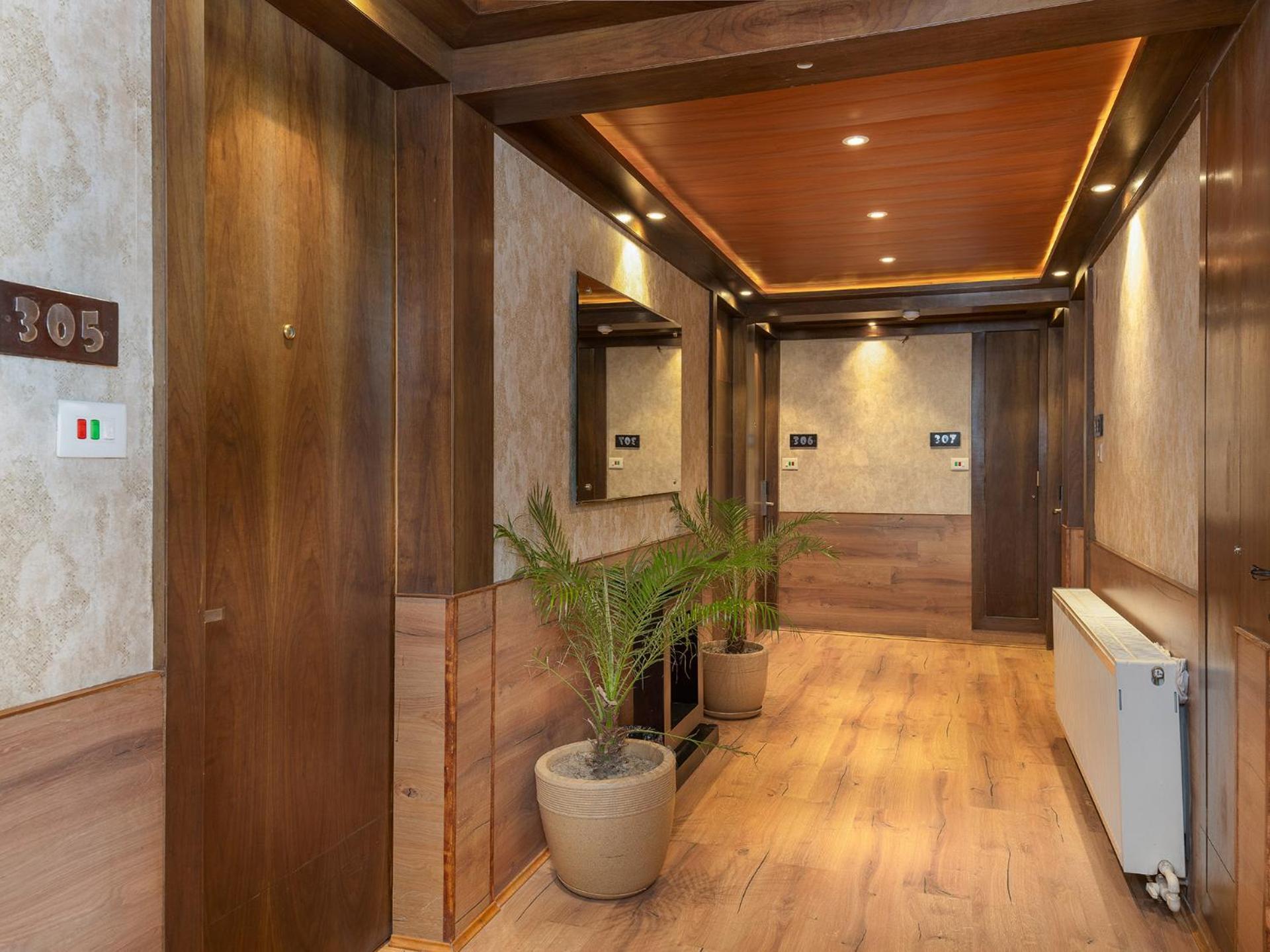 Hotel Pine Spring Гулмарг Екстериор снимка
