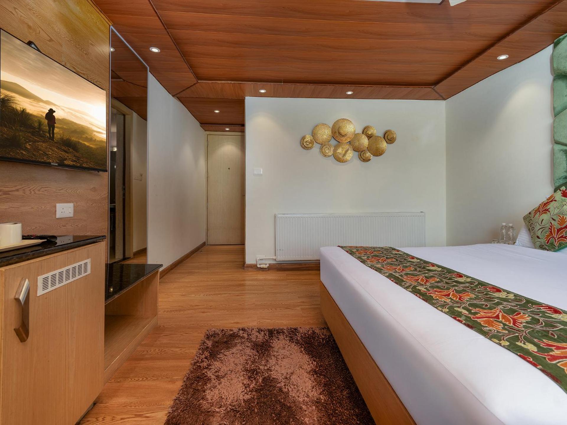Hotel Pine Spring Гулмарг Екстериор снимка